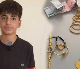 14 yaşındaki Ömer çöpte servet buldu! ‘Altınları görünce çok şaşırdım’