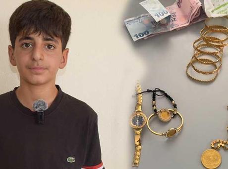 14 yaşındaki Ömer çöpte servet buldu! ‘Altınları görünce çok şaşırdım’