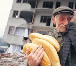 17 Ağustos’un üzerinden 26 yıl geçti! Türkiye 448 bin kez sallandı