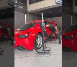 17 milyonluk Ferrari’yle kaza yaptı! Kısa süre önce yaptığı paylaşım gündem oldu