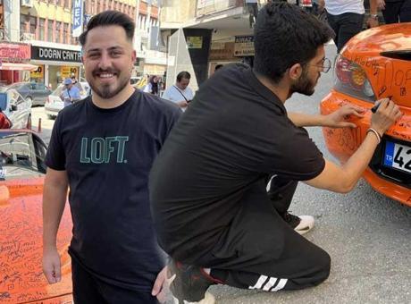 25 yaşındaki esnaf şoke oldu! Gören imza atmadan gitmiyor: ‘Şehir dışından çağrılıyoruz’