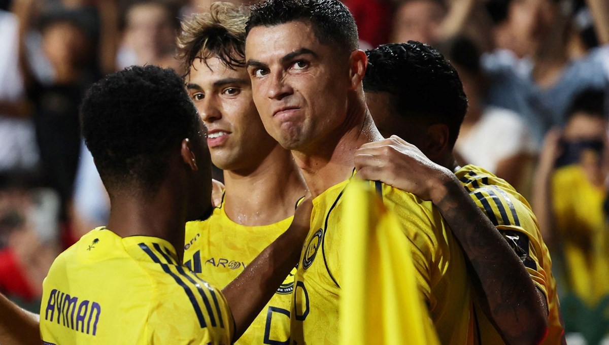40 yaşındaki Ronaldo’dan bir rekor daha: Kupa gitti ama tarihe geçti