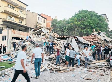 6.1’lik depremde bir can kaybı
