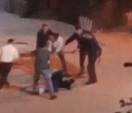 7 kişi öldüresiye dövdü