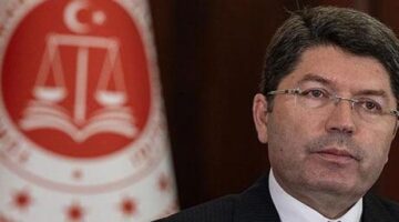 Adalet Bakanı Tunç’tan İstanbul Boğazı’ndaki geçit törenine ilişkin paylaşım