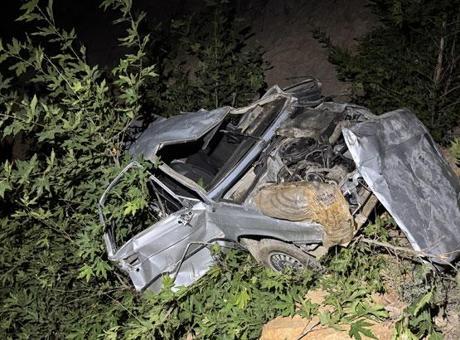 Adana’da katliam gibi kaza! Uçuruma yuvarlanan araçtaki 1’i çocuk 5 kişi hayatını kaybetti