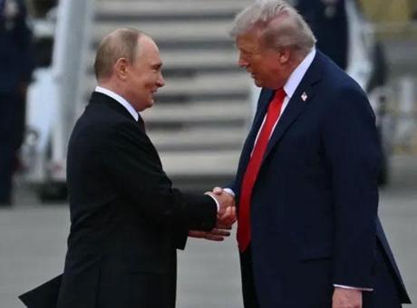 Alaska’da Putin-Trump zirvesi! Tüm dünyanın merakla izlediği görüşme öncesi Putin’den 3 jest