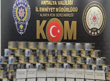 Antalya’da kaçakçılık operasyonu: 100 tabanca, binlerce paket sigara ele geçirildi