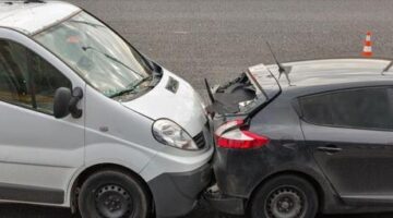 Araç sahipleri dikkat! Kaza sonrası hemen arıyorlar: Tazminat vaadiyle vekalet oyunu