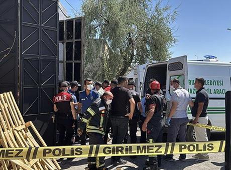 Atık yağ tankına düşen anne ile oğlu öldü