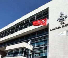AYM’den emsal karar: Yıllarca süren boşanma davaları “Evlenme hakkı” ihlali sayıldı
