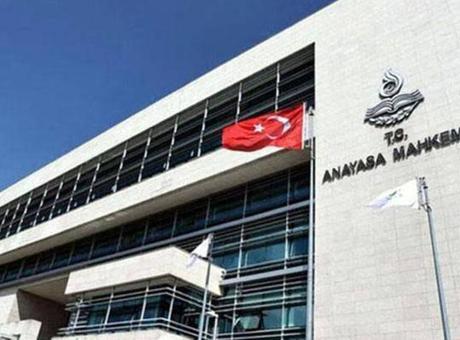 AYM’den emsal karar: Yıllarca süren boşanma davaları “Evlenme hakkı” ihlali sayıldı
