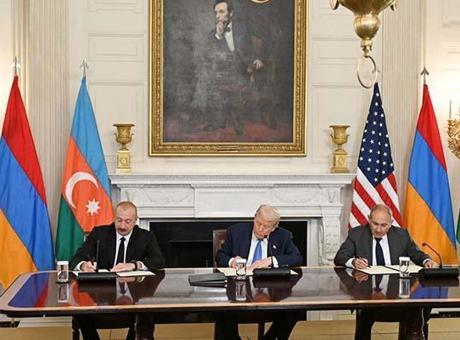 Azerbaycan ve Ermenistan arasında imzalanan ortak deklarasyonun metni paylaşıldı