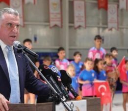 Bakan Bak: Gençlerimiz ve sporcularımız bu tesislerde şampiyonluğa yürüyecek