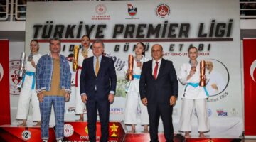 Bakan Bak: Türk sporu için hep beraber çalışacağız