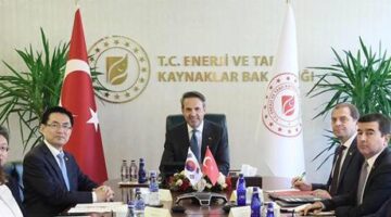 Bakan Bayraktar büyükelçileri kabul etti