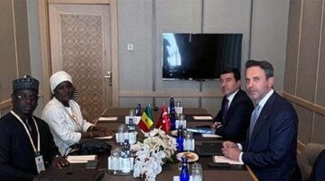 Bakan Bayraktar Senegalli mevkidaşı ile görüştü