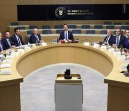 Bakan Bayraktar, Türkiye Kömür Üreticileri Derneği yönetimini kabul etti