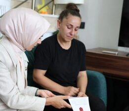 Bakan Göktaş Erdoğan’ın Terörsüz Türkiye mektubunu Yalova’da şehit ailesine ulaştırdı