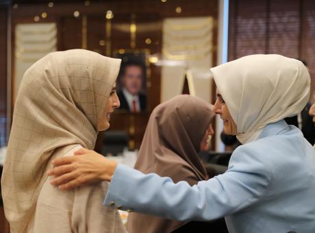 Bakan Göktaş: Terörsüz Türkiye sürecinde şehit ve gazi ailelerimizi incitecek hiçbir taviz yok