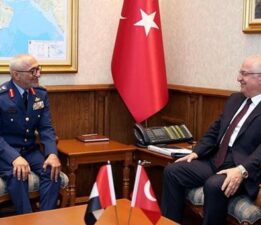 Bakan Güler, BAE Genelkurmay Başkanı Al Mazrouei’yi kabul etti