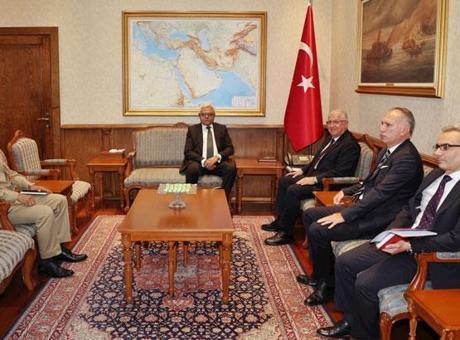 Bakan Güler, Pakistan’ın Ankara Büyükelçisi Junaid’i kabul etti