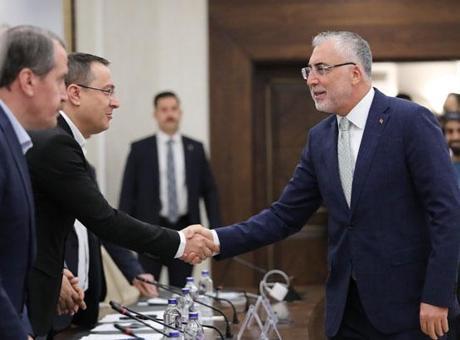 Bakan Işıkhan’dan 8’inci Dönem Toplu Sözleşme Görüşmeleri’ne ilişkin açıklama