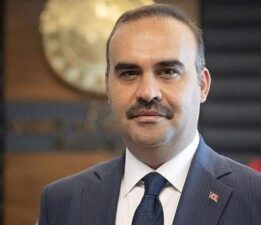 Bakan Kacır, gençlerle buluştu Milli Teknoloji hamlesini anlattı! ‘Asla taviz vermeyeceğiz’