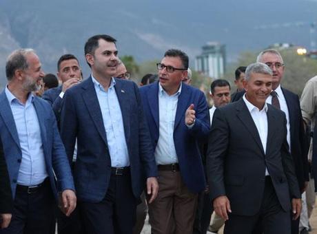 Bakan Kurum, İskenderun Sahili’nde inceleme yaptı