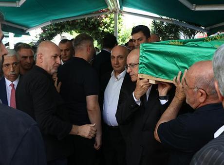 Bakan Şimşek’in vefat eden ağabeyi Nazmi Şimşek toprağa verildi