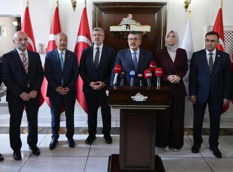 Bakan Tekin, Afyonkarahisar’da ziyaretlerde bulundu