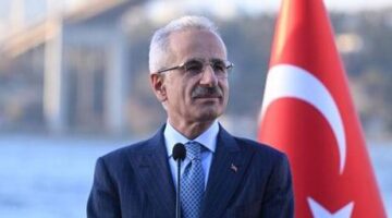Bakan Uraloğlu: Limanlarımızda en fazla konteyner yüklemesi temmuzda yapıldı