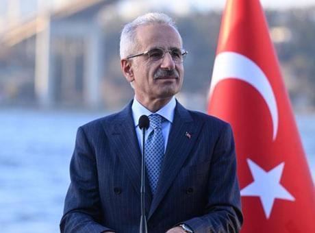 Bakan Uraloğlu: Limanlarımızda en fazla konteyner yüklemesi temmuzda yapıldı