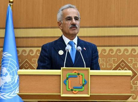 Bakan Uraloğlu: Türkiye, gelişmiş altyapısı ve kapasitesiyle stratejik bir merkez