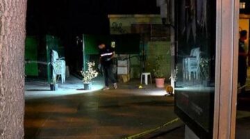 Bakırköy’de dehşet: Tartışmayı ayırmak isteyen kadın bacağından vuruldu