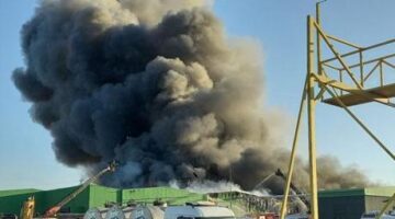 Balıkesir’de süt fabrikasında yangın: Alevlere müdahale sürüyor