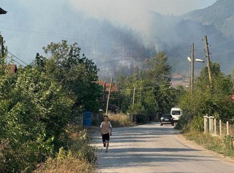 Bartın’da 4 ayrı noktada orman yangını! Ekipler havadan ve karadan müdahale ediyor