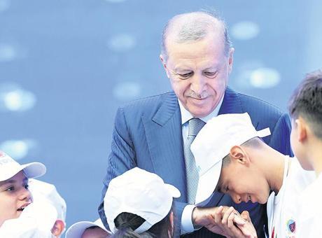 Bir avuç cani Gazze’yi yok ediyor