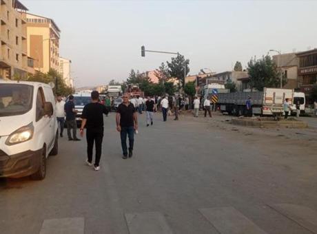 Bitlis’te TIR ortalığı savaş alanına çevirdi! 8 araç kullanılamaz hale geldi