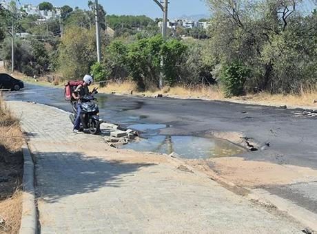 Bodrum’da ana su isale hattı patladı: Tonlarca su boşa aktı