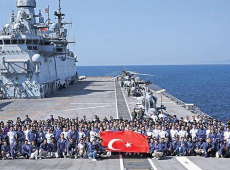 Boğaz’da ‘zafer’ geçişi