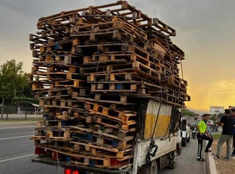 Bursa’da tehlikeli yük taşıyan kamyonete ceza yağdı