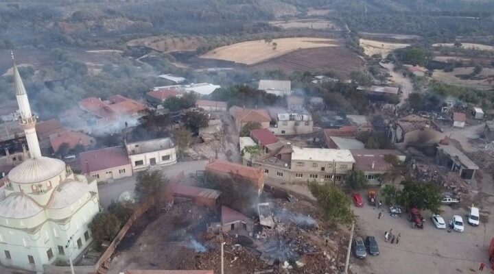 Çanakkale’de orman yangını! Yanan alanlar havadan görüntülendi