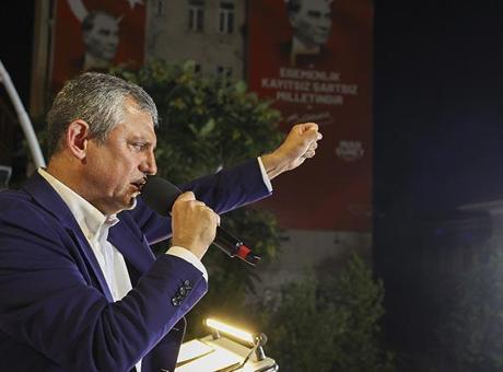 CHP Genel Başkanı Özgür Özel partisinin Beyoğlu mitinginde konuştu
