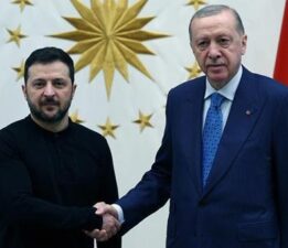 Cumhurbaşkanı Erdoğan’dan barış diplomasisi: Zelenski ile telefonda görüştü
