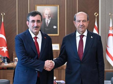 Cumhurbaşkanı Yardımcısı Cevdet Yılmaz, KKTC Cumhurbaşkanı Ersin Tatar ile görüştü