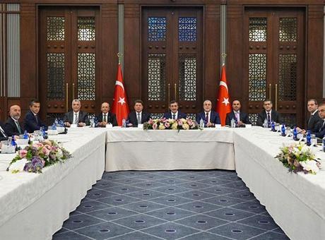 Cumhurbaşkanı Yardımcısı Yılmaz TİSK heyetini kabul etti