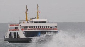 Deniz ulaşımına fırtına engeli! Seferler peş peşe iptal edildi