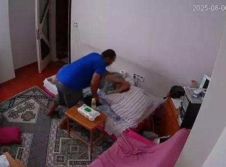 Denizli’de yatalak annesini darbeden şizofreni hastası tutuklandı