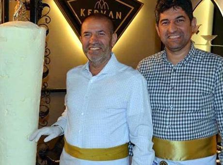 Depremde 35 kişinin can verdiği Ezgi Apartmanı davasında kırmızı bülten talebi